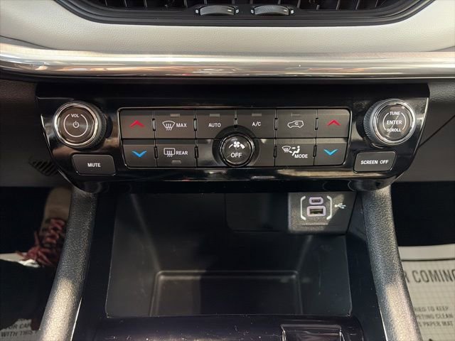 Used 2024 Jeep Compass Limited image 20