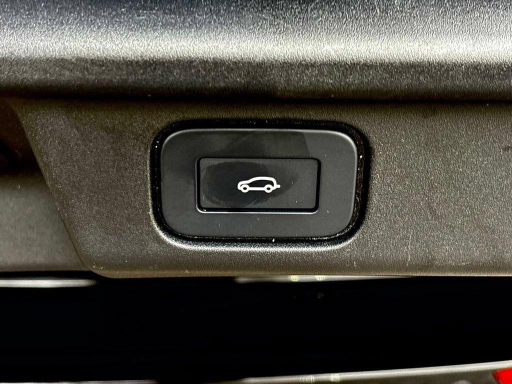 Used 2023 Land Rover Range Rover SE AWD/4WD image 32