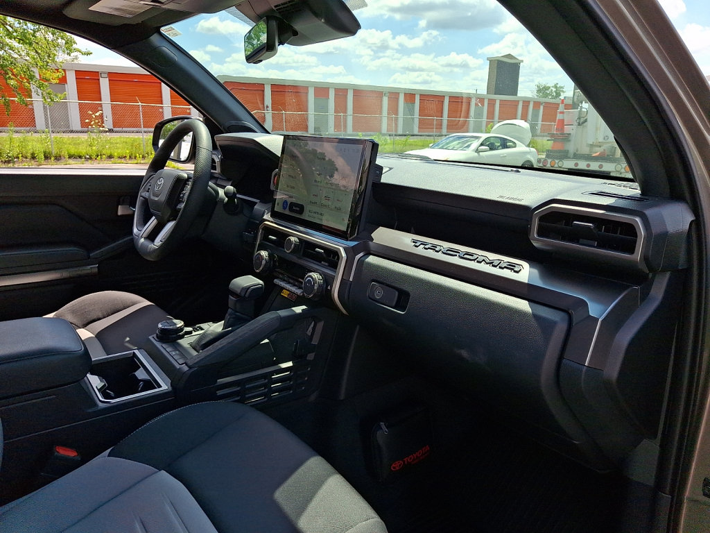 Used 2026 Toyota Tacoma TRD Off-Road w/ TRD Off Road Upgrade Package AWD/4WD image 11