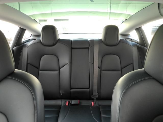 Used 2018 Tesla Model 3 Long Range RWD image 30