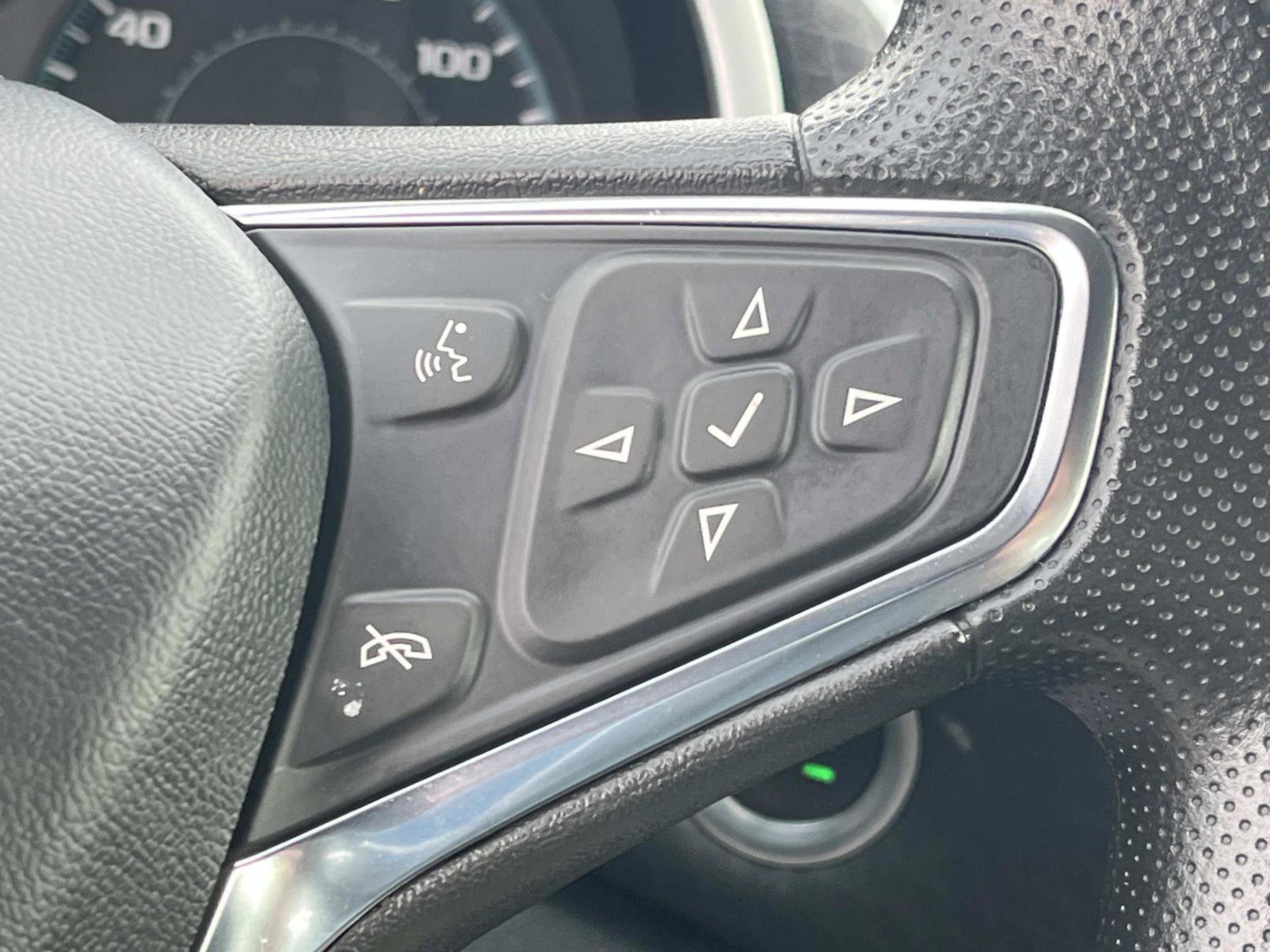 Used 2023 Chevrolet Malibu LT image 32