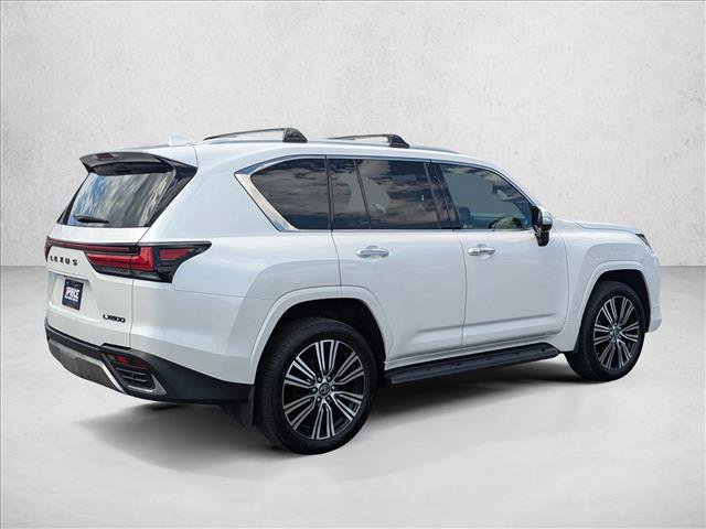 Used 2025 Lexus LX 600 4WD w/ Accessory Package (2T) image 5