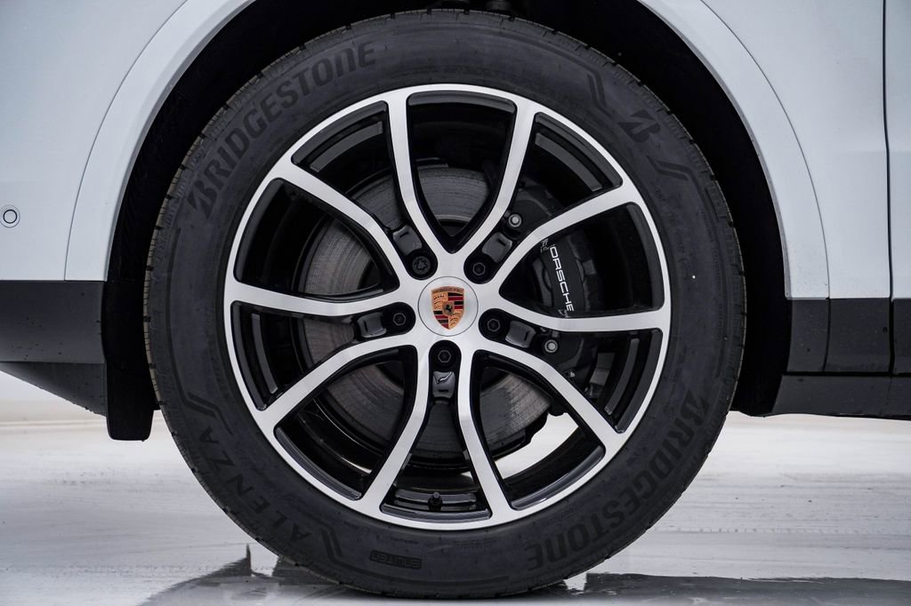 New 2026 Porsche Cayenne image 13