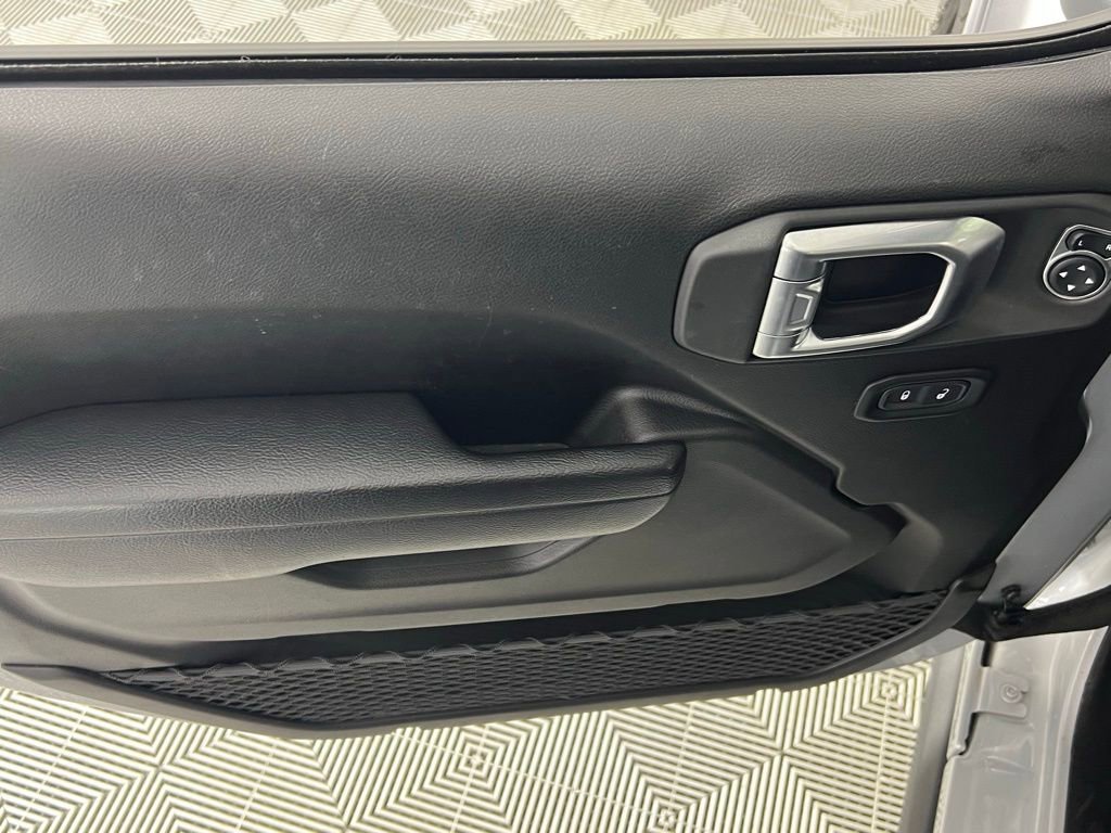 Used 2023 Jeep Wrangler Unlimited image 30