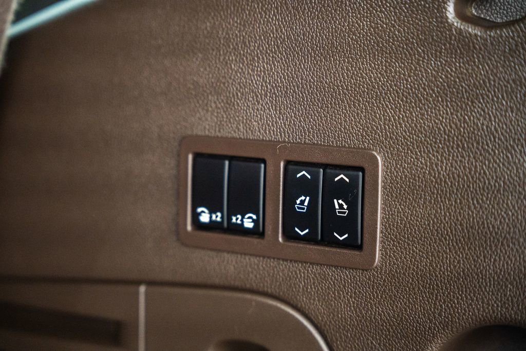 Used 2019 Chevrolet Tahoe Premier AWD/4WD image 12