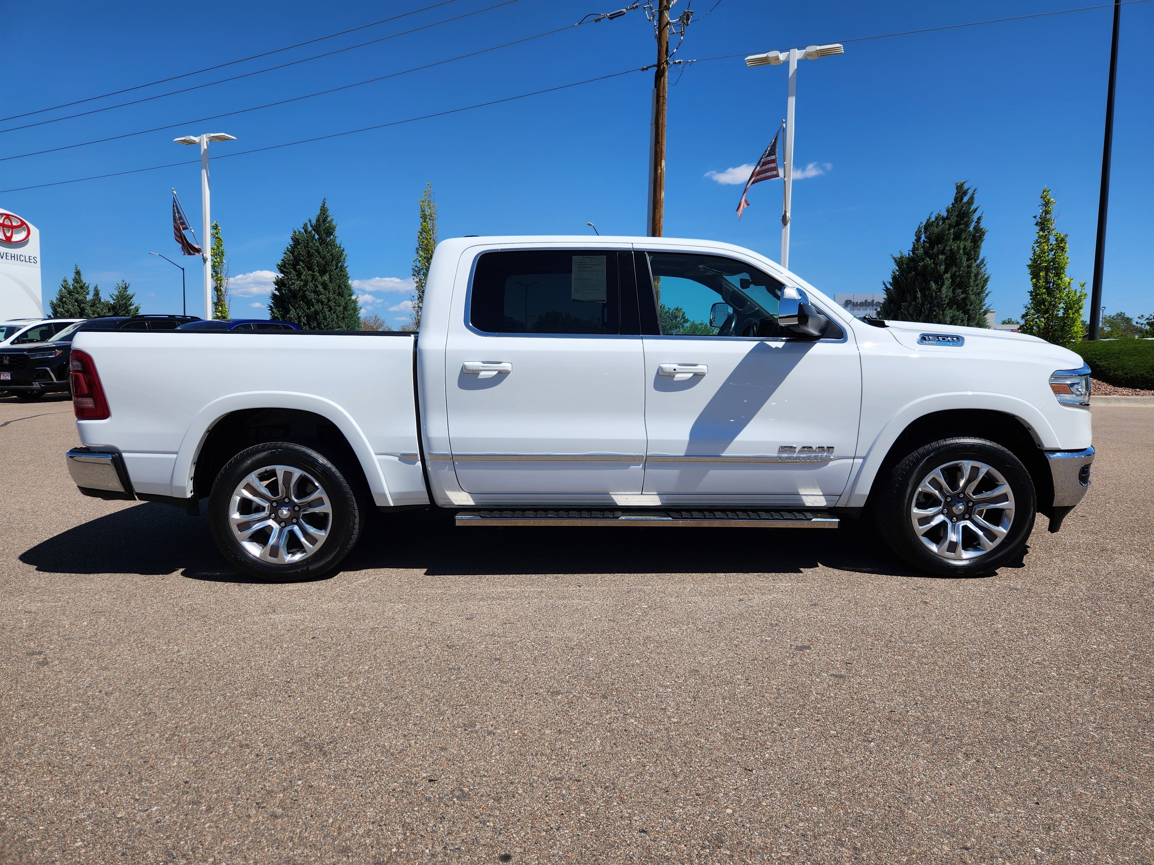 Used 2024 RAM 1500 Limited w/ Trailer Tow Group AWD/4WD image 2