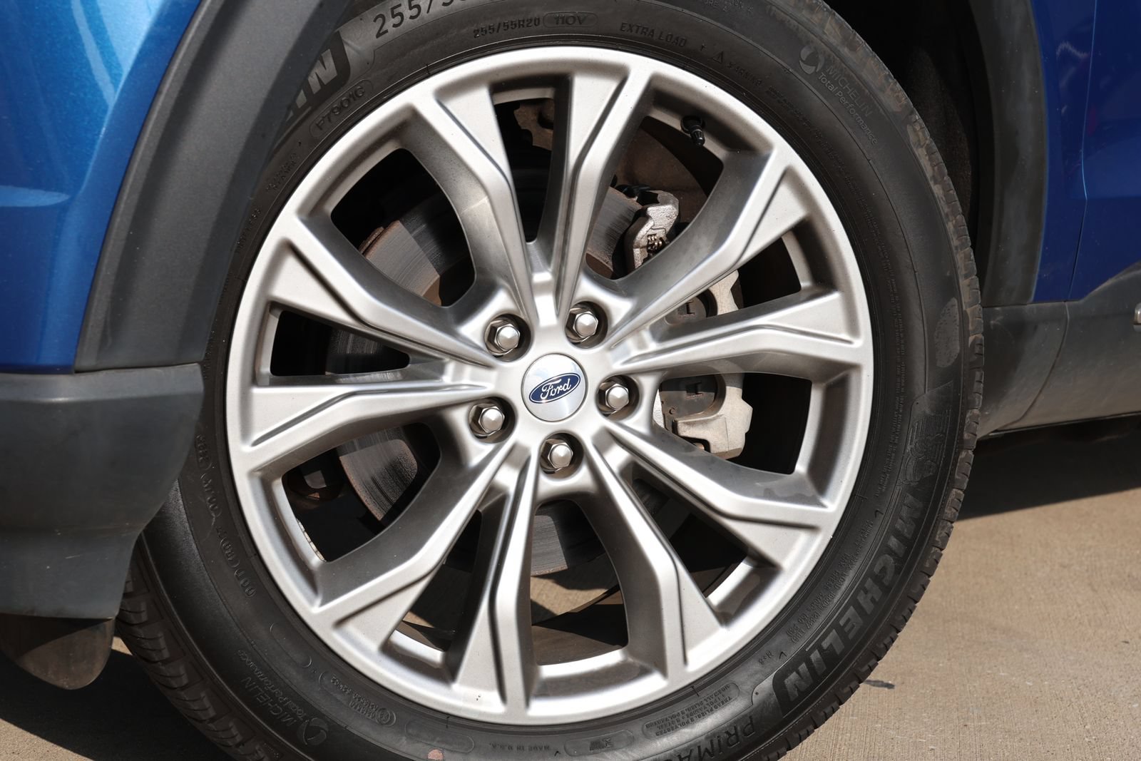 Used 2023 Ford Explorer Limited AWD/4WD image 12