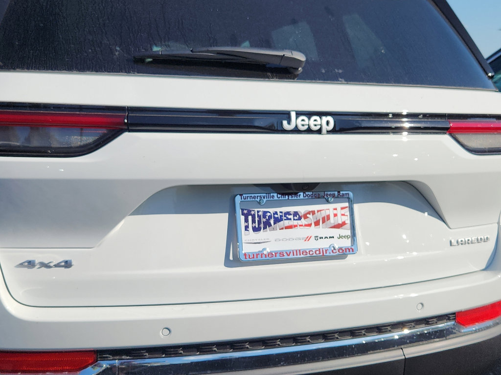 New 2025 Jeep Grand Cherokee Laredo X w/ Luxury Tech Group I image 5