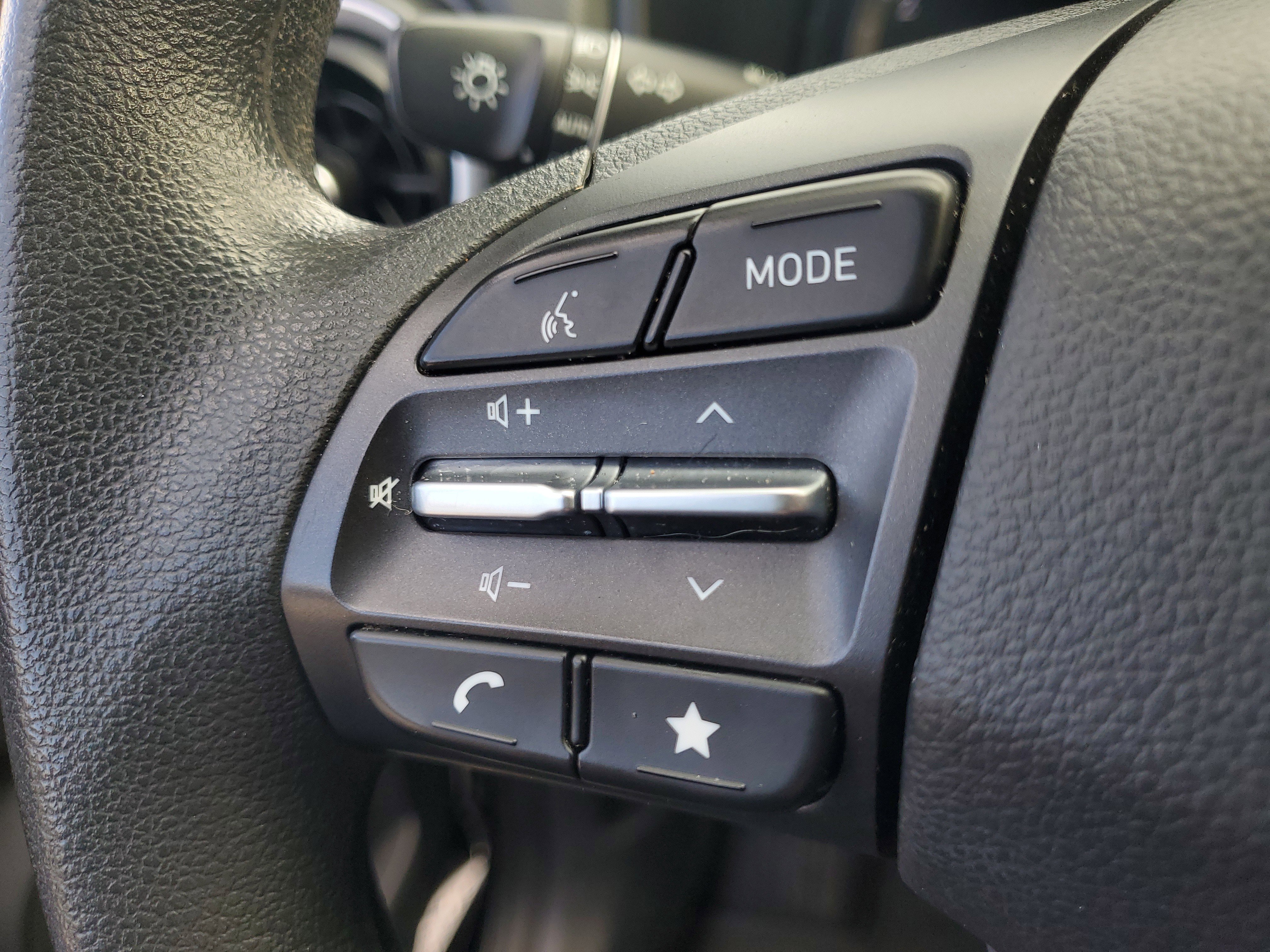 Used 2023 Hyundai Kona SE image 21