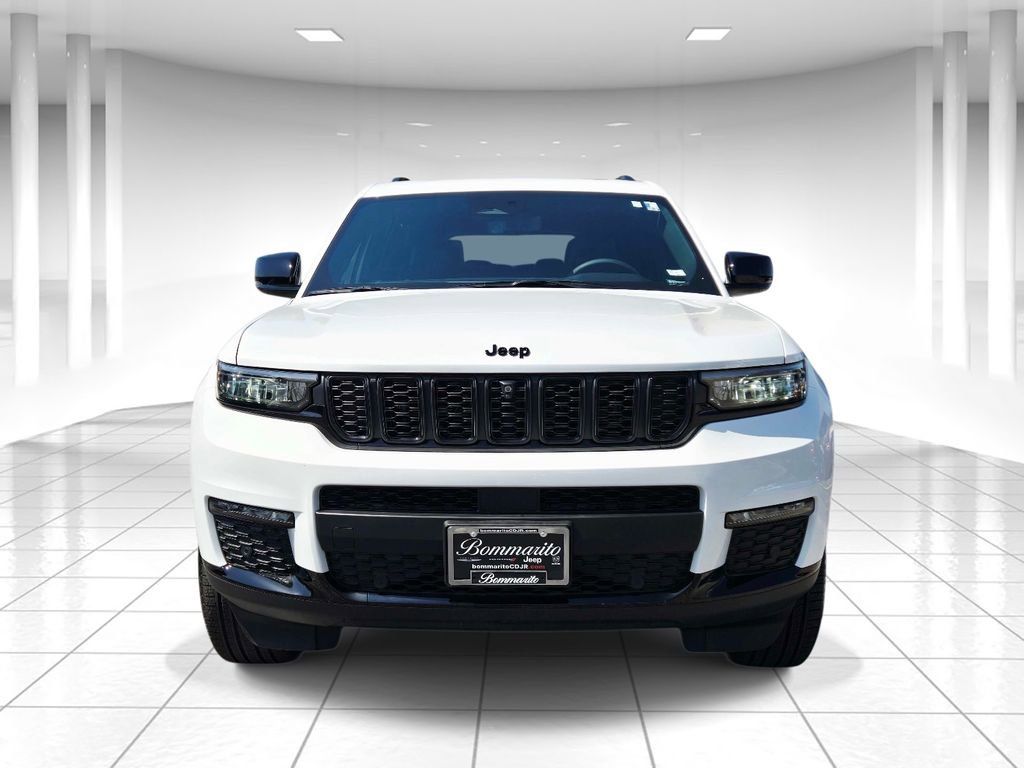 Used 2025 Jeep Grand Cherokee L Limited w/ Luxury Tech Group II AWD/4WD image 8