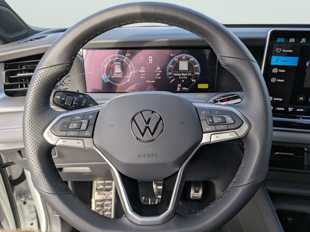 New 2026 Volkswagen Tiguan SE R-Line FWD image 23
