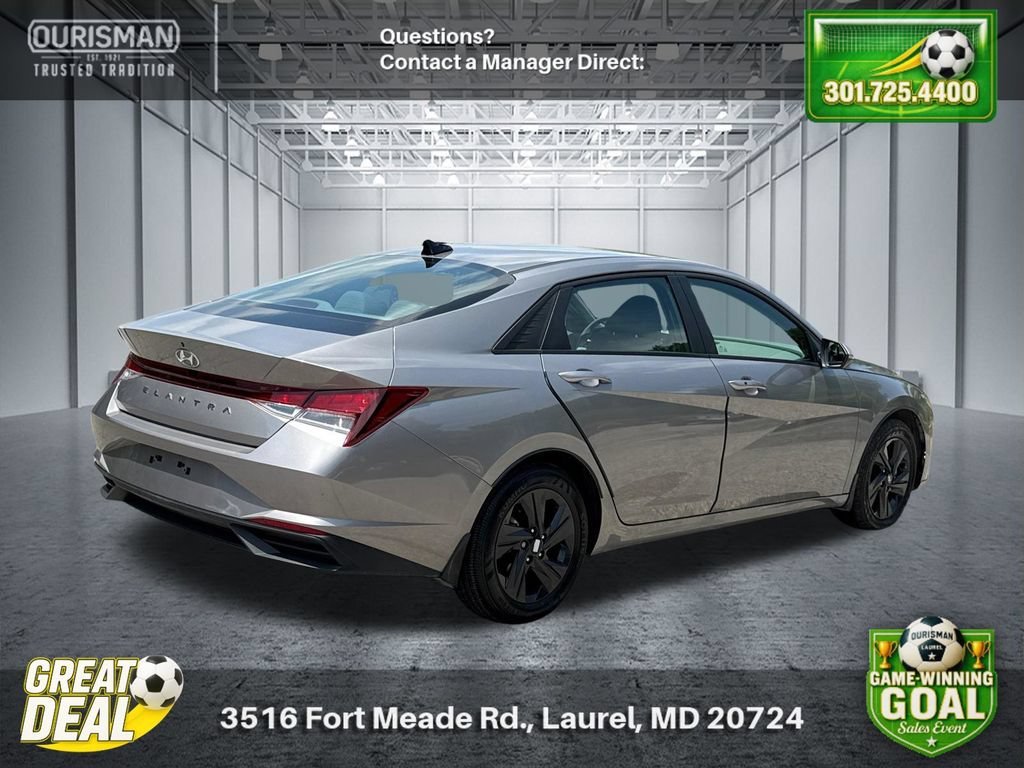 Used 2023 Hyundai Elantra SEL FWD image 2