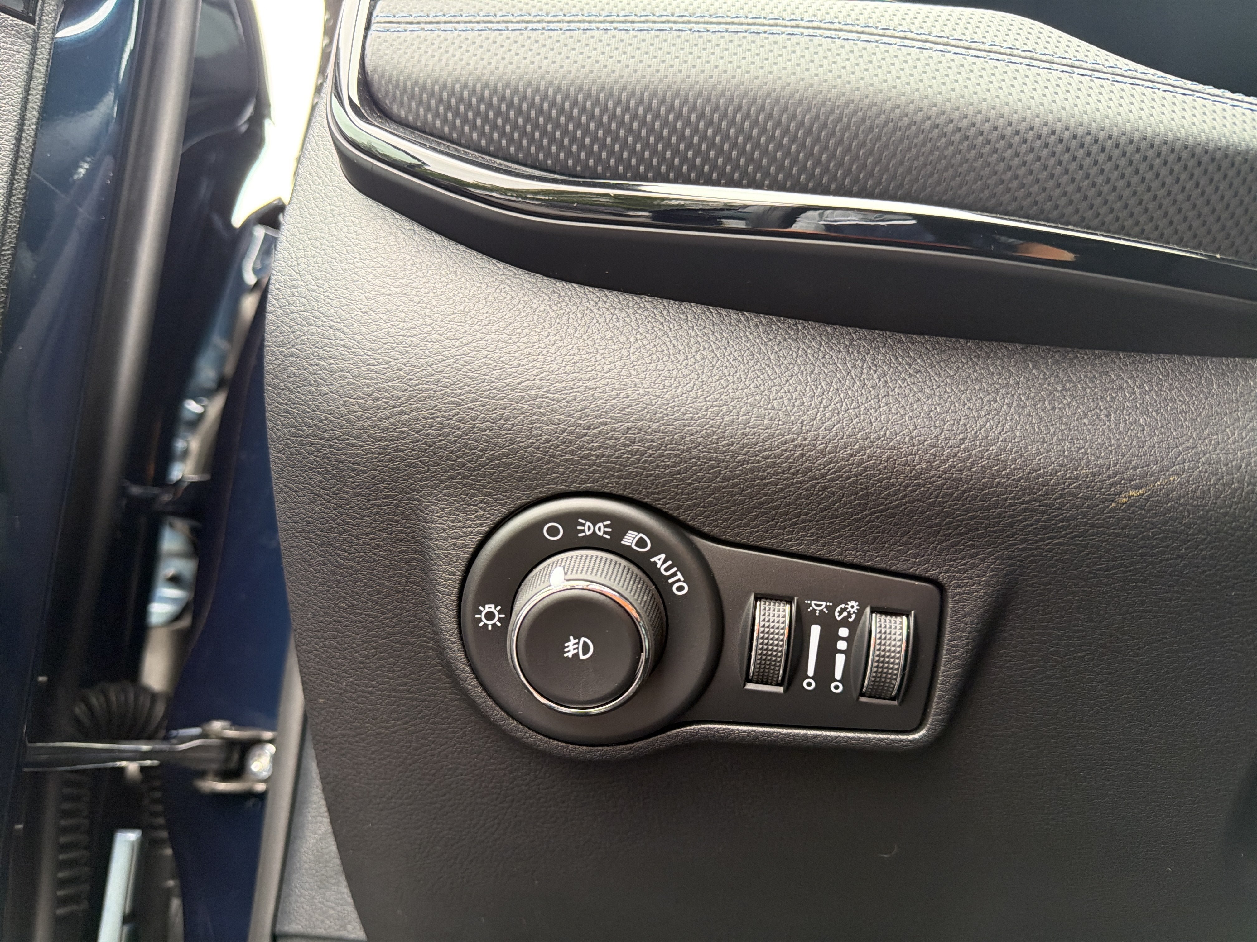 New 2026 Jeep Compass Limited w/ Sun, Sound & Navigation Group AWD/4WD image 17