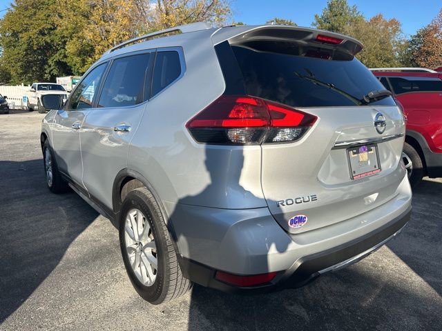 Used 2018 Nissan Rogue SV image 4