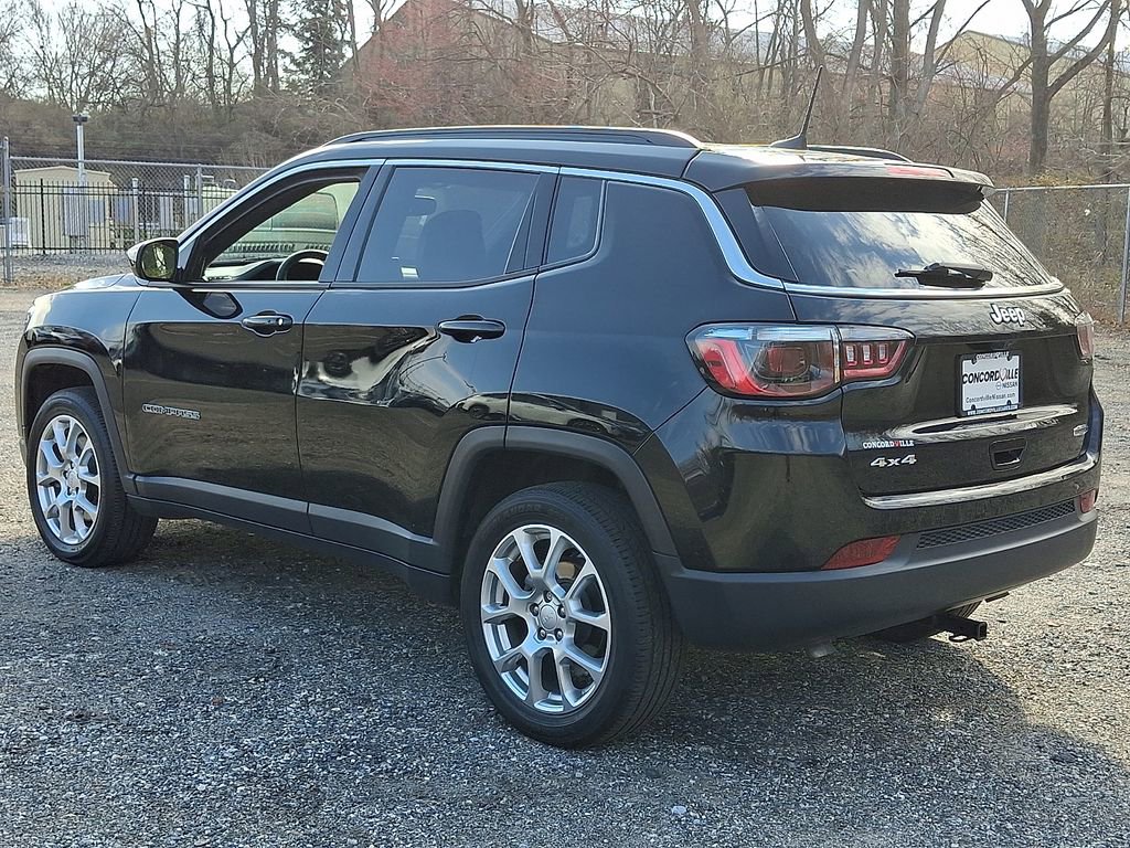 Used 2023 Jeep Compass Latitude image 4