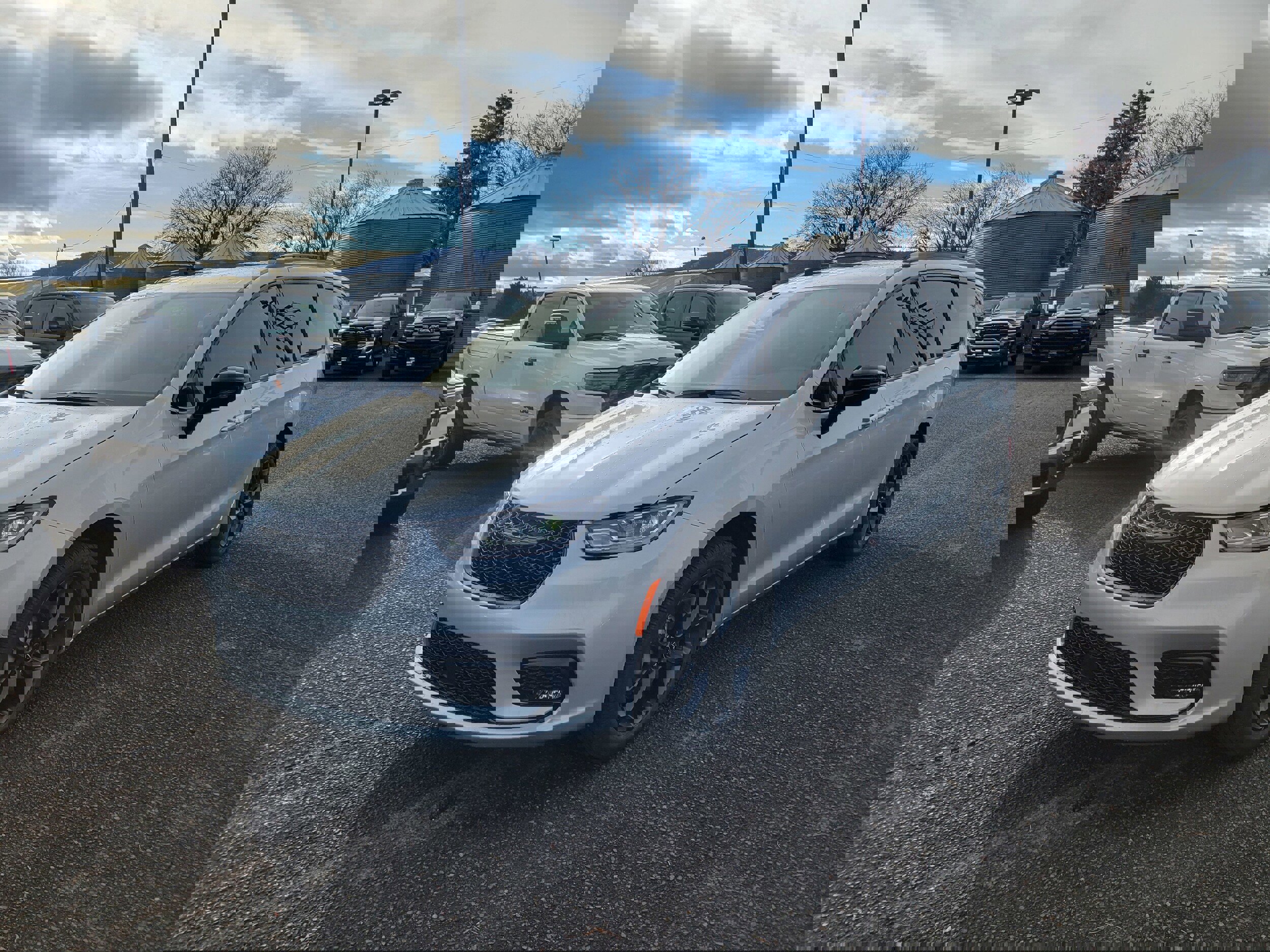 New 2026 Chrysler Pacifica Select w/ S Appearance Package image 15