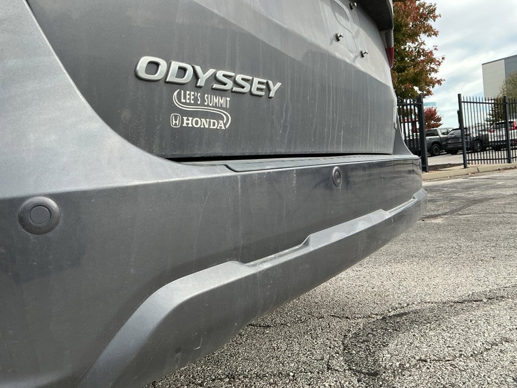 Used 2025 Honda Odyssey Touring image 11