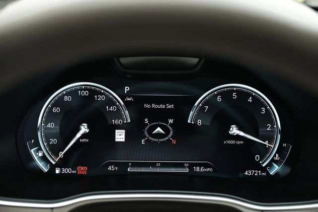 Used 2023 Genesis GV80 2.5T w/ Prestige Package image 32