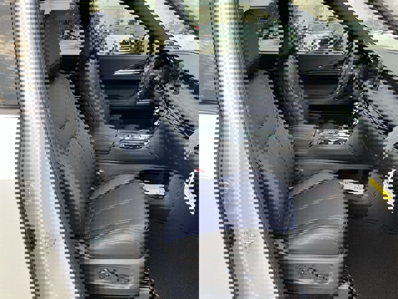 New 2026 INFINITI QX60 Sport w/ Dark Cargo Package image 23