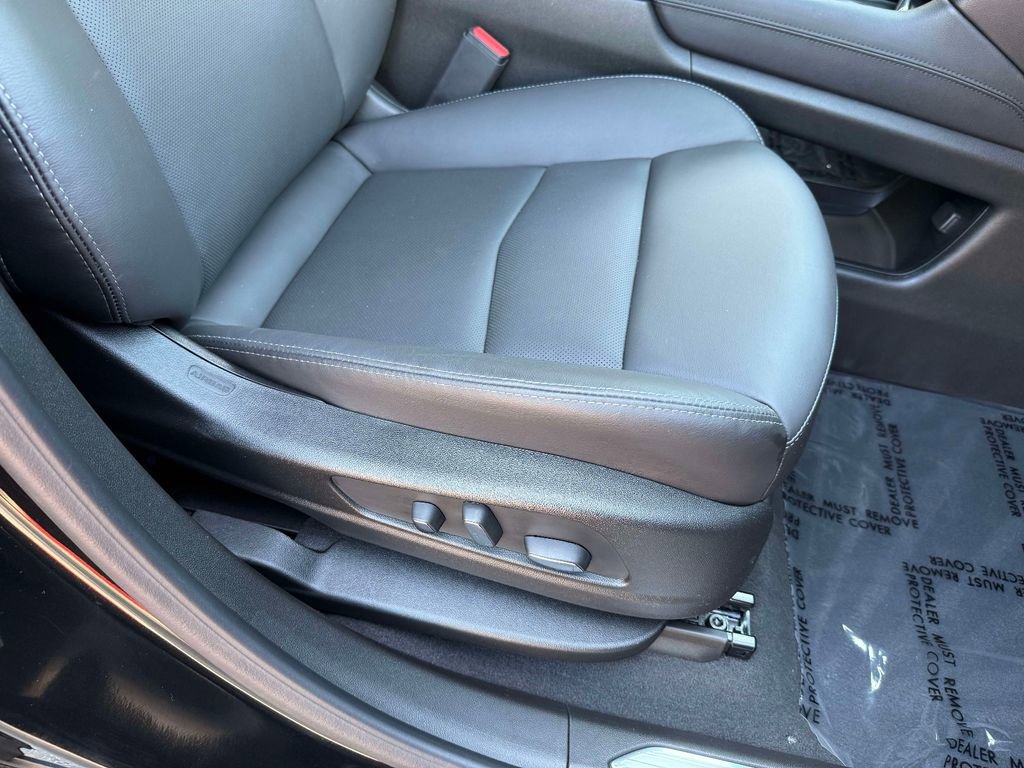 Used 2025 Cadillac XT5 Premium Luxury w/ Technology Package AWD/4WD image 15