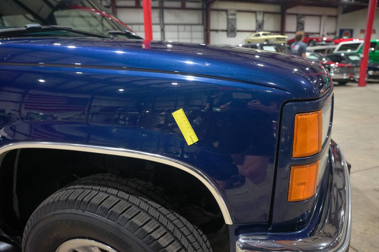 Used 1997 GMC Yukon 4WD 4-Door w/ Marketing Opt Pkg 5 image 29