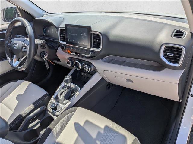 Used 2023 Hyundai Venue SEL FWD image 21