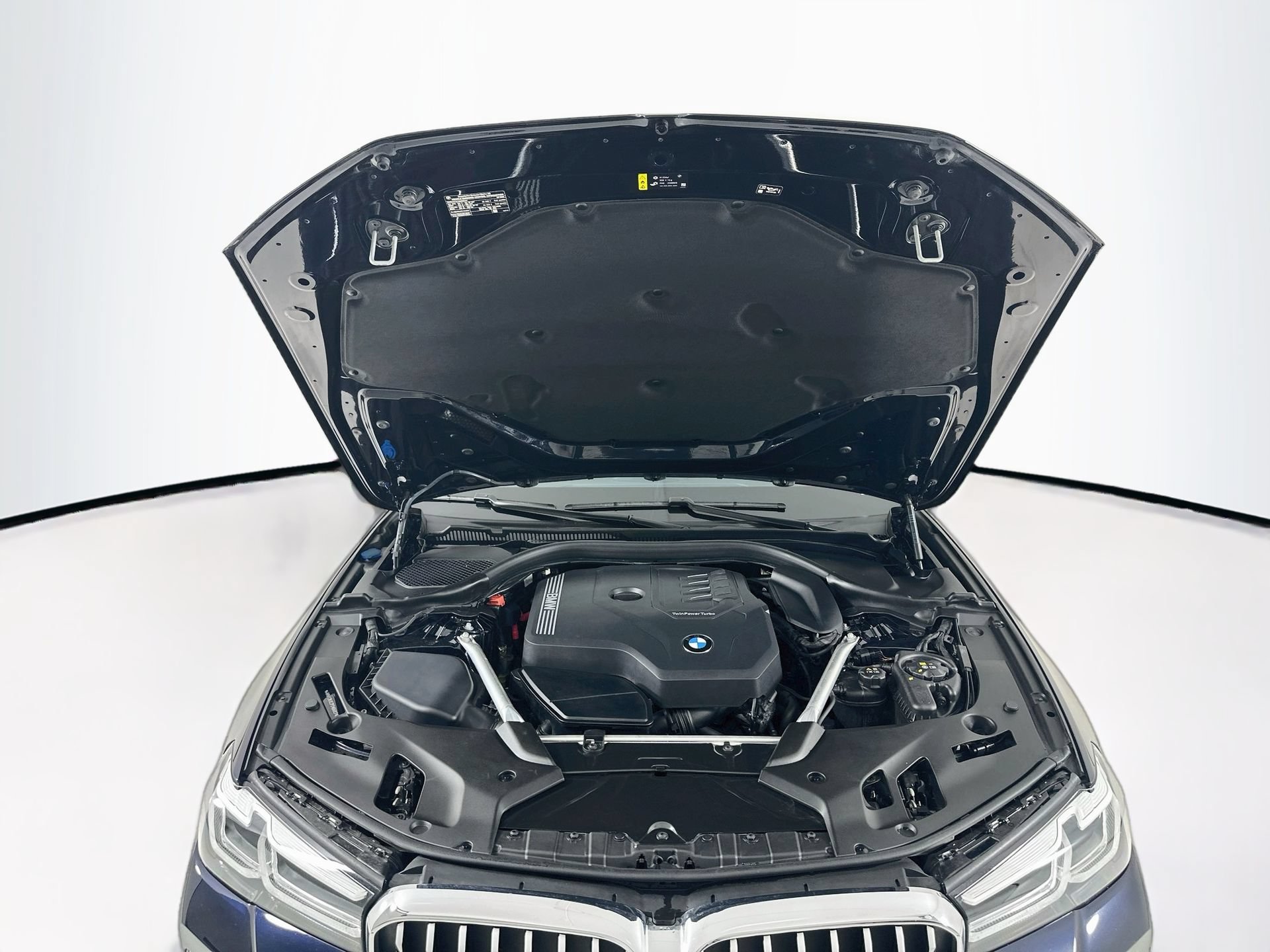 Used 2023 BMW 530i xDrive w/ M Sport Package AWD/4WD image 33