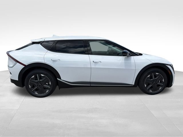 New 2026 Kia EV6 Light RWD image 8
