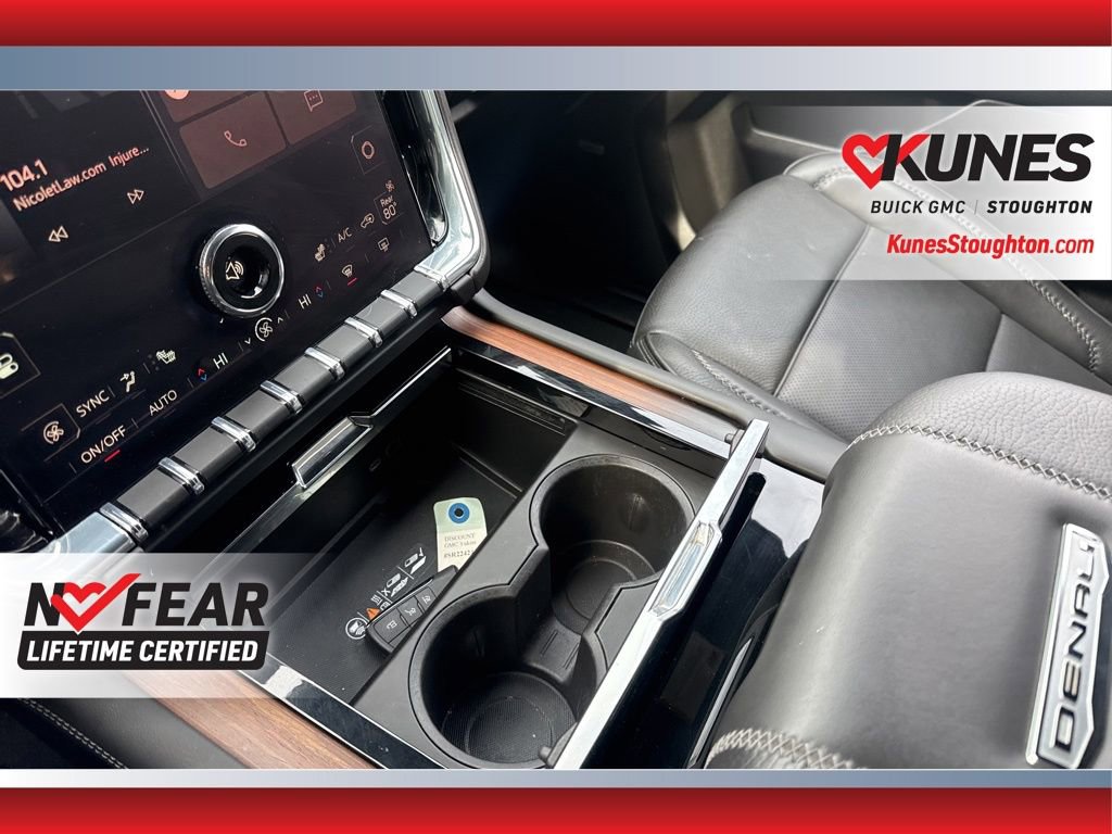 Used 2025 GMC Yukon Denali image 37