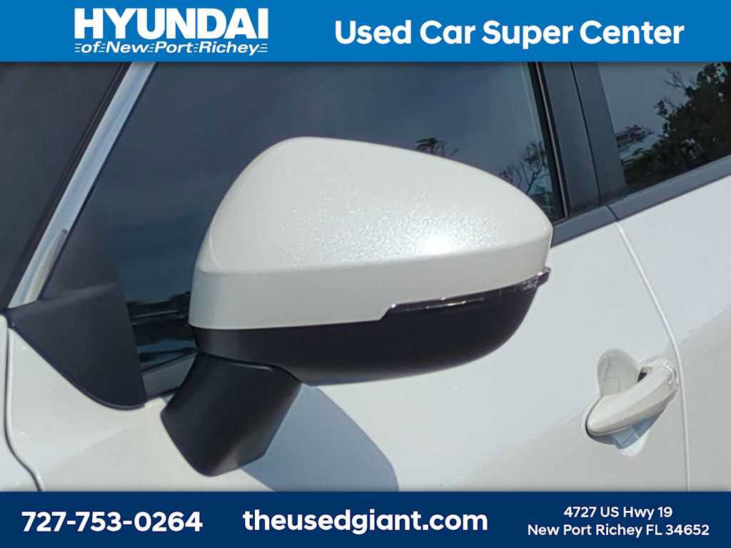 Used 2022 Nissan Rogue SV w/ SV Premium Package FWD image 11