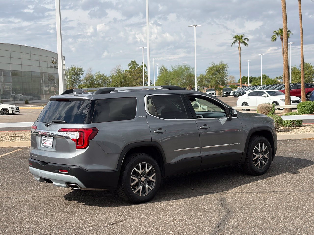 Used 2021 GMC Acadia SLE w/ Driver Convenience Package FWD image 6