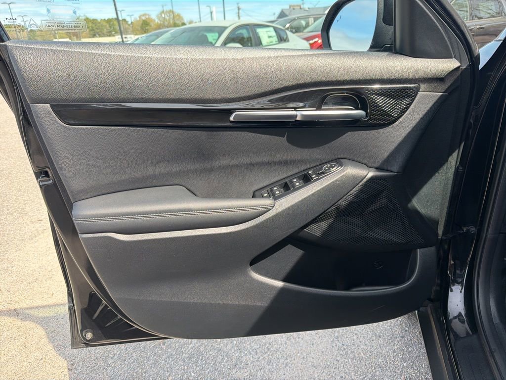 Certified 2025 Kia Seltos S image 12