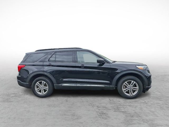 Certified 2022 Ford Explorer XLT w/ Equipment Group 202A image 7