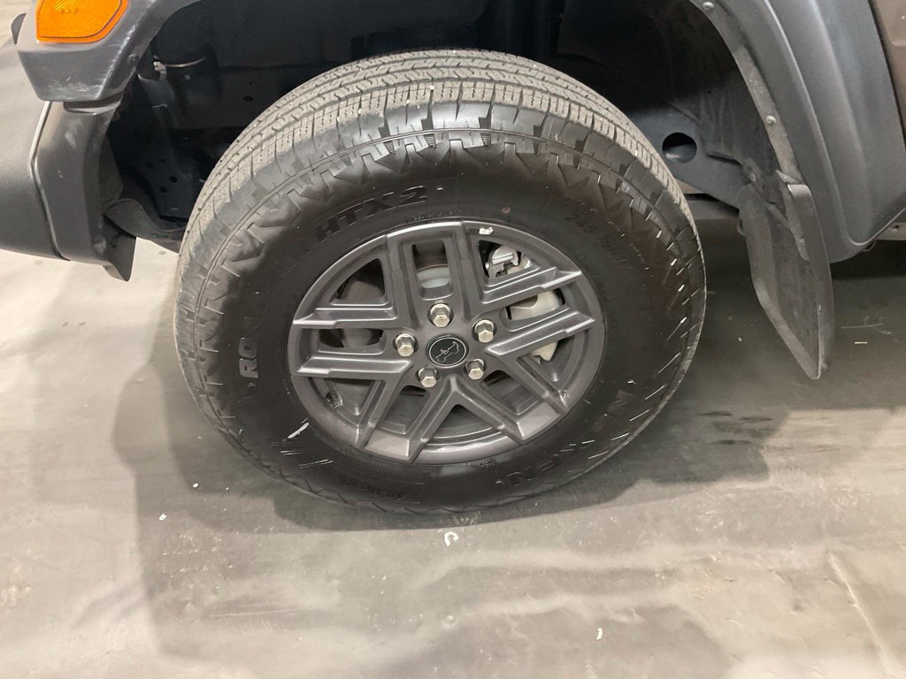 Used 2025 Jeep Wrangler Sport AWD/4WD image 6