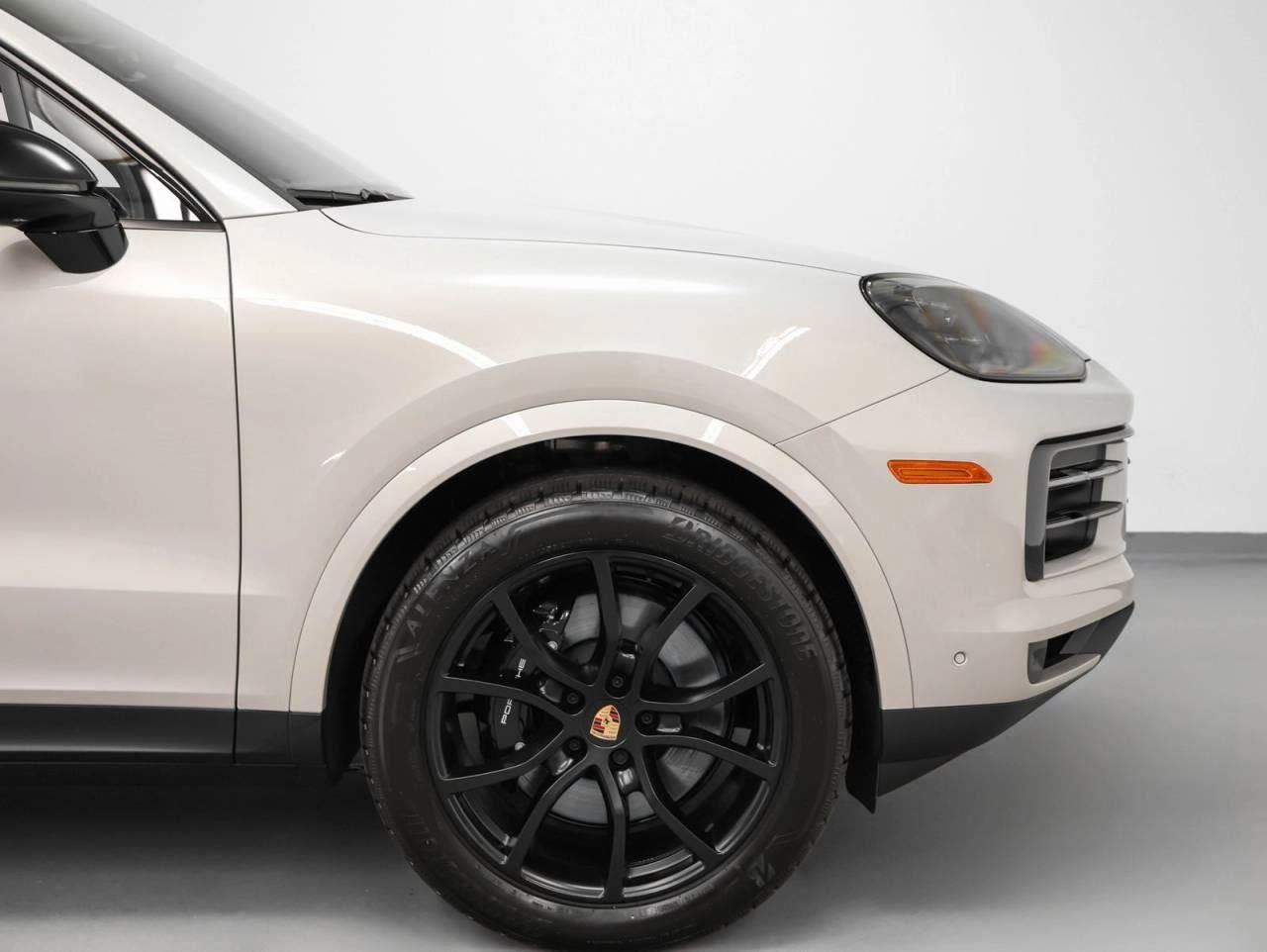 New 2025 Porsche Cayenne image 14