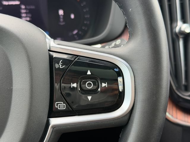 Used 2024 Volvo XC60 B5 Plus w/ Protection Package Premier AWD/4WD image 28
