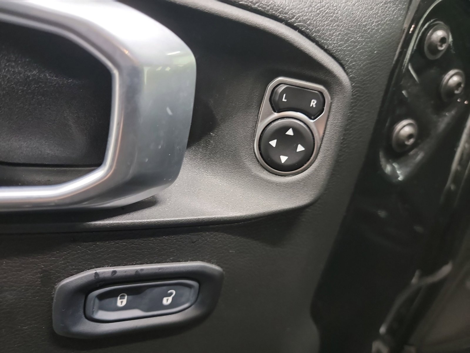 Used 2023 Jeep Wrangler Unlimited Sport image 14