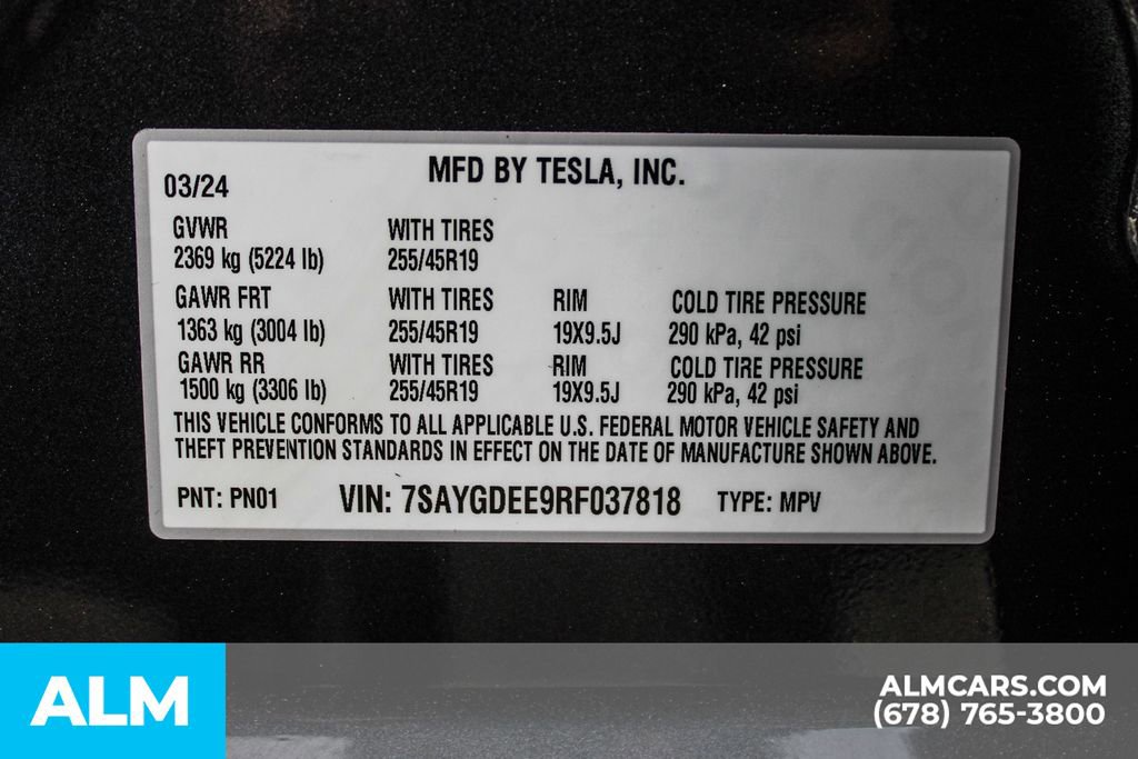 Used 2024 Tesla Model Y Long Range AWD/4WD image 35