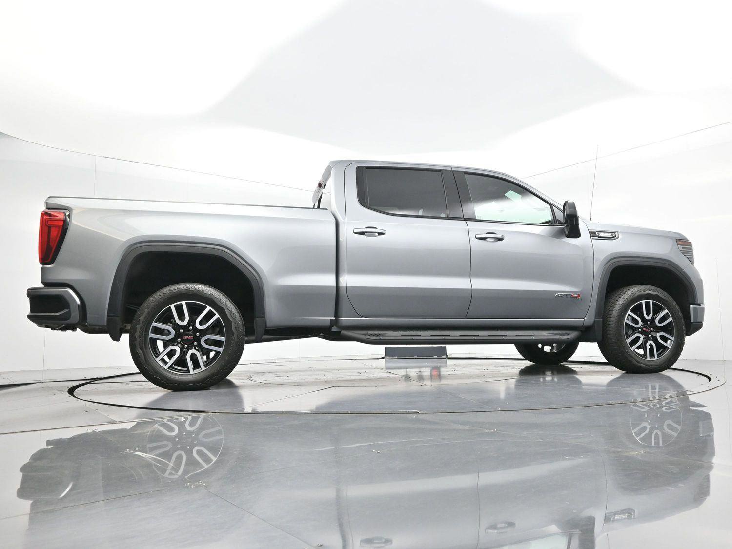 Used 2025 GMC Sierra 1500 AT4 w/ AT4 Premium Package AWD/4WD image 53