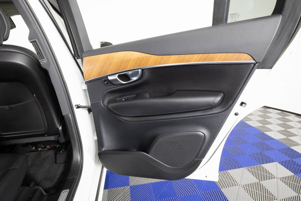 Used 2023 Volvo XC90 B6 Plus w/ Protection Package Premier image 16