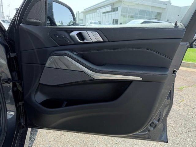 Used 2019 BMW X7 xDrive50i w/ M Sport Package AWD/4WD image 20