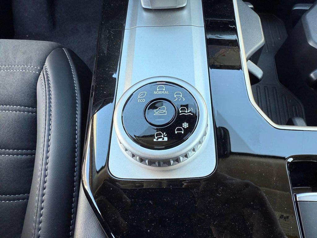 New 2026 Mitsubishi Outlander AWD image 29