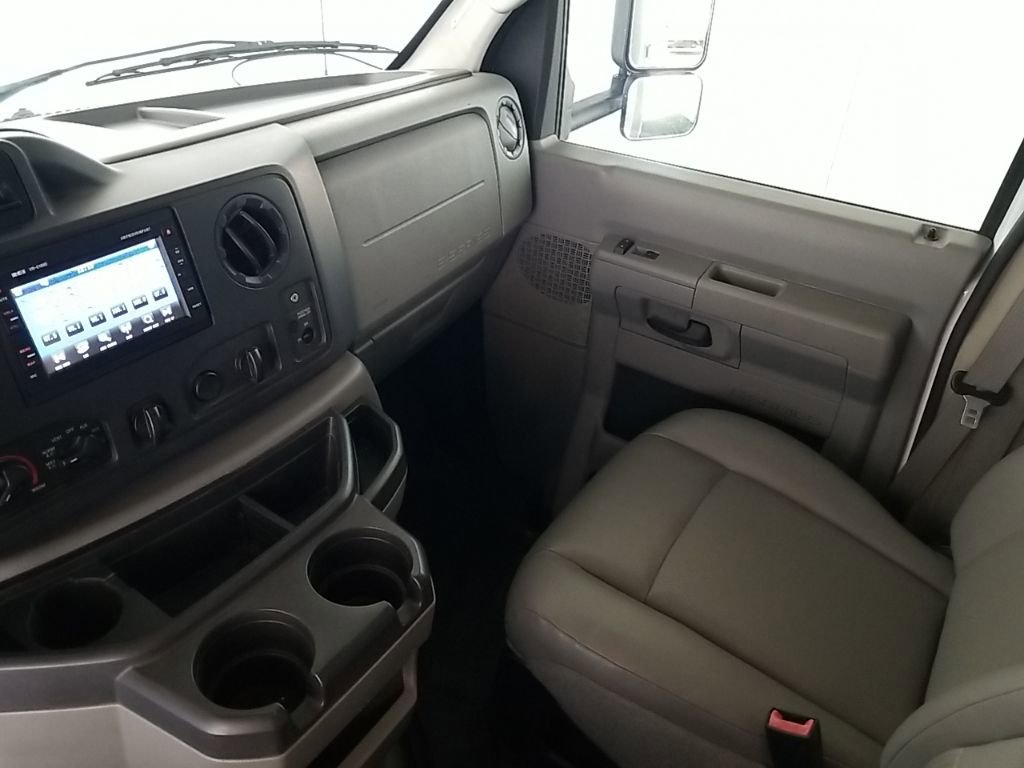 Used 2015 Ford E-450 and Econoline 450 Super Duty w/ Power Windows & Locks Group image 28
