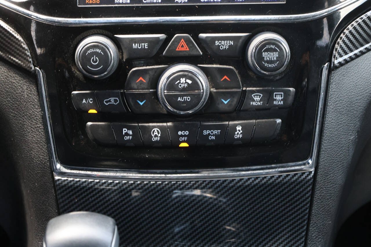 Used 2019 Jeep Grand Cherokee Limited AWD/4WD image 21
