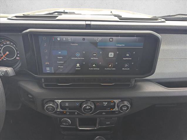 Used 2024 Jeep Gladiator Sport AWD/4WD image 12