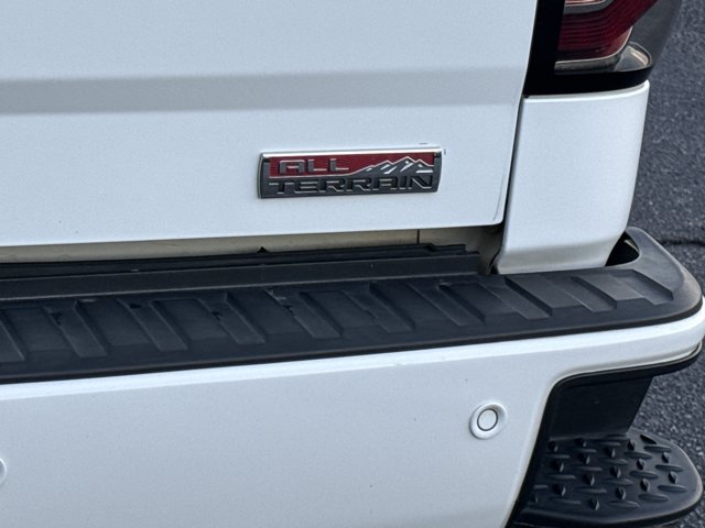 Used 2018 GMC Sierra 1500 SLT AWD/4WD image 10