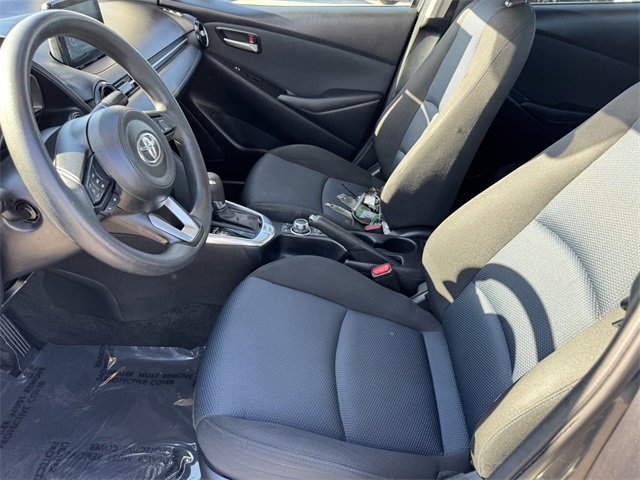 Used 2019 Toyota Yaris LE image 14
