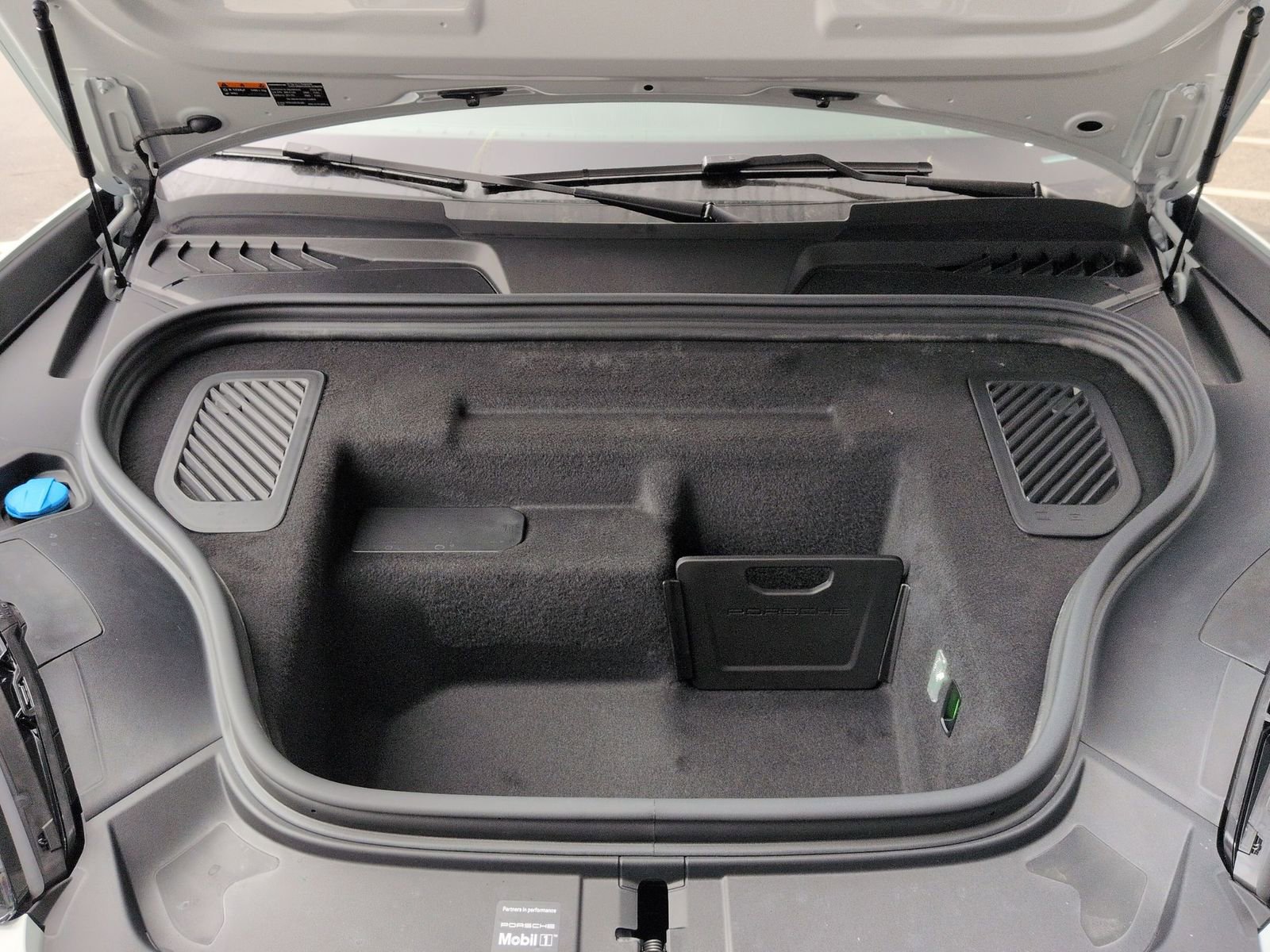 Used 2026 Porsche Macan Electric image 26