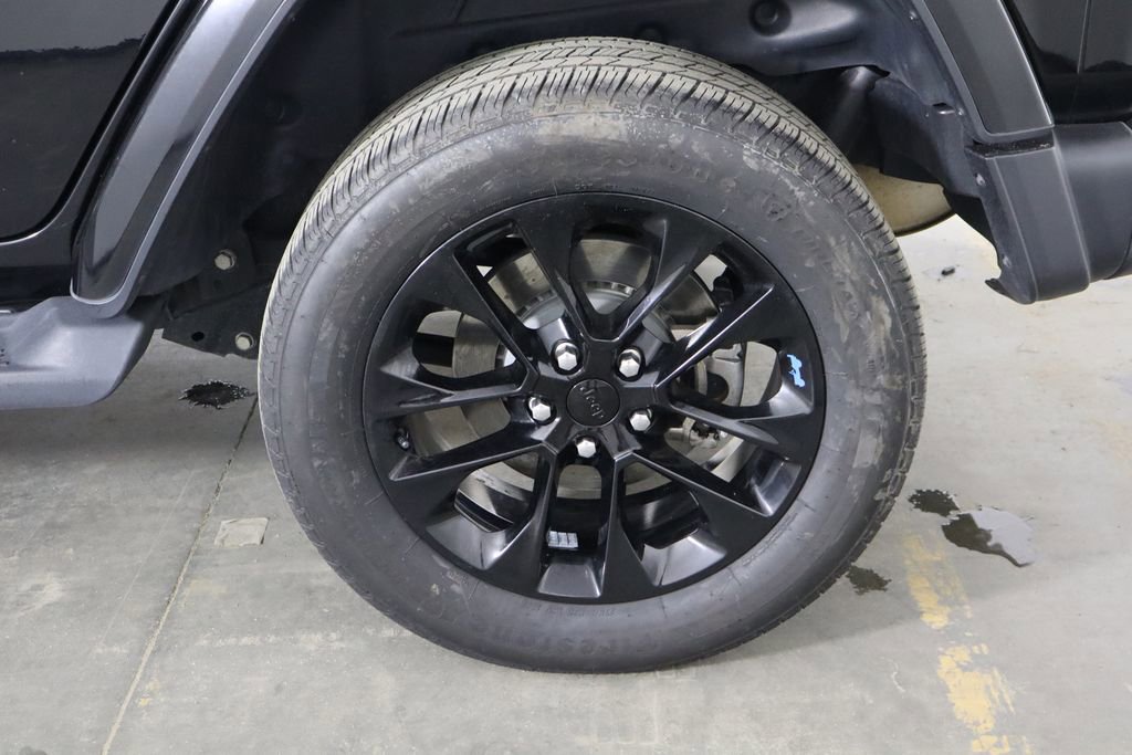 Used 2023 Jeep Wrangler Unlimited Sahara w/ Cold Weather Group image 43