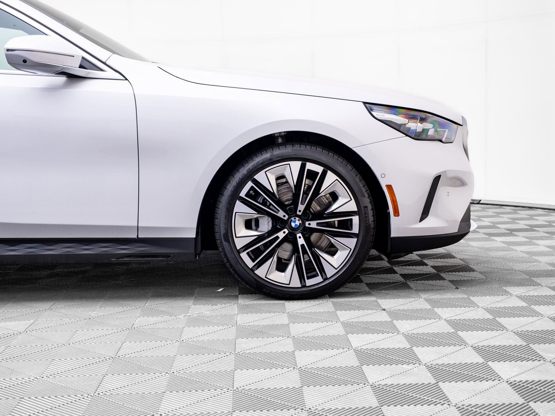 Certified 2026 BMW 540i xDrive image 36